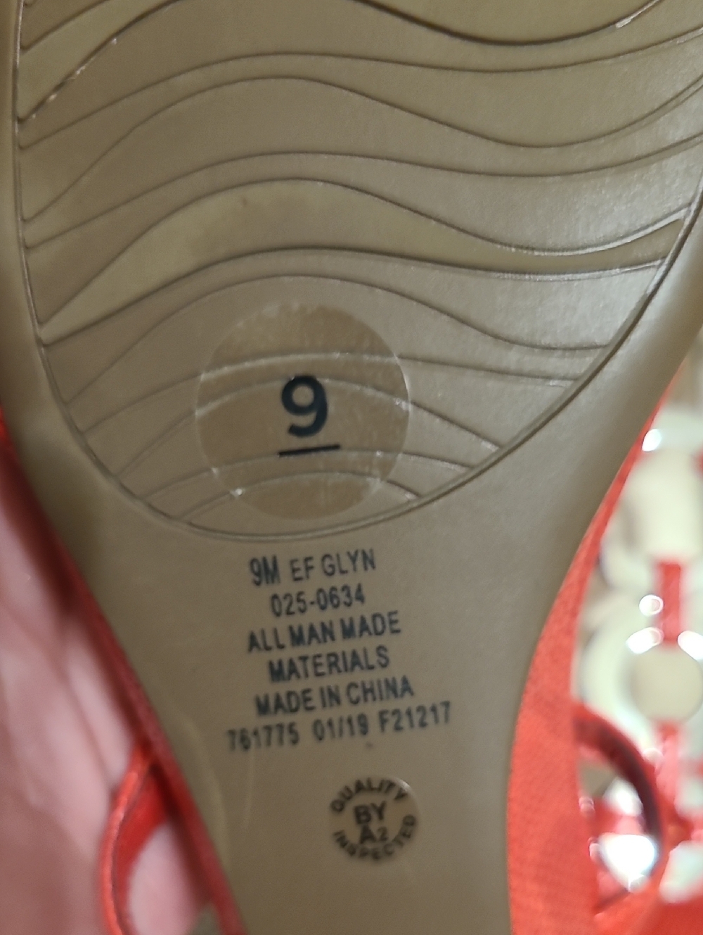 East 5th NWOT Sexy Red/Silver Wedge Ssandles Sz 9 - Picture 8 of 8